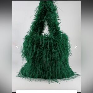 Green Plush Tassel Tote Bag - Large Capacity
Shoulder Bag